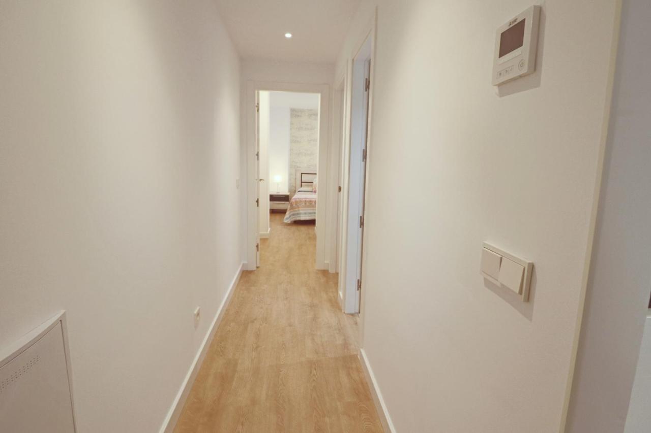 Poeta 2 Bedroom Apartment ฟูเอนฮิโรลา ภายนอก รูปภาพ
