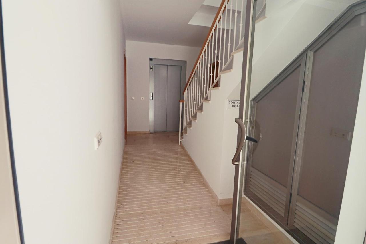 Poeta 2 Bedroom Apartment ฟูเอนฮิโรลา ภายนอก รูปภาพ